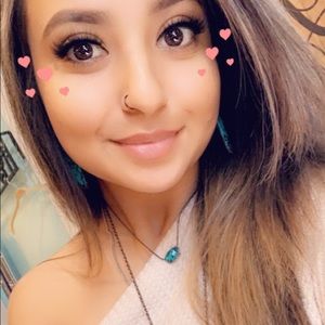 Meet your Posher, Noemy